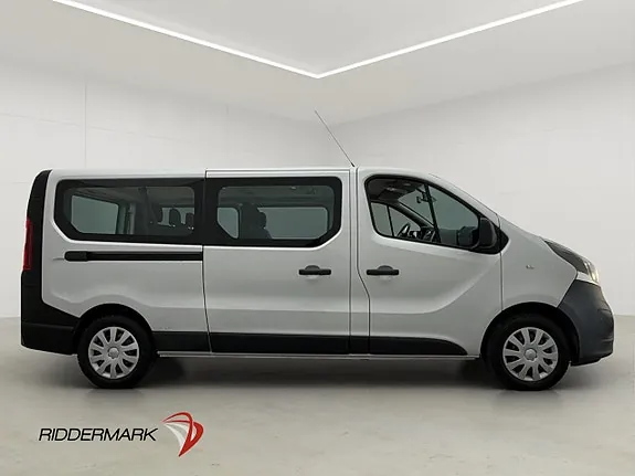 Opel Vivaro 2015 photo 2