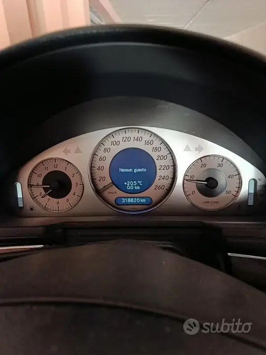 Mercedes-Benz E-Class 2002 photo 4