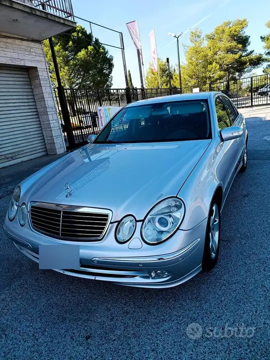 Mercedes-Benz E-Class 2002 photo 2