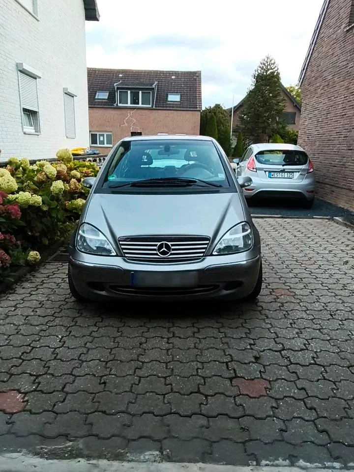Mercedes-Benz A160