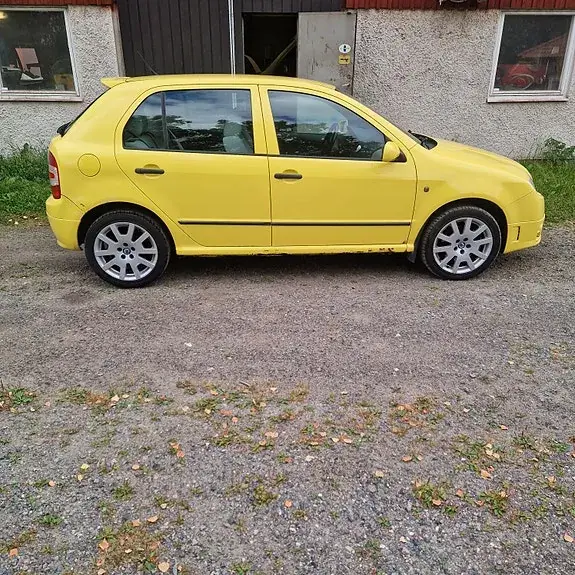 Skoda Fabia 2007 photo 2