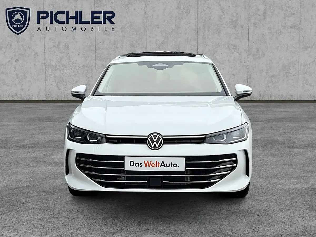 Volkswagen Passat 2025 photo 2