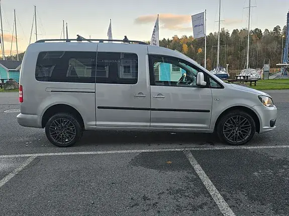 Volkswagen Caddy Maxi 2012 photo 2