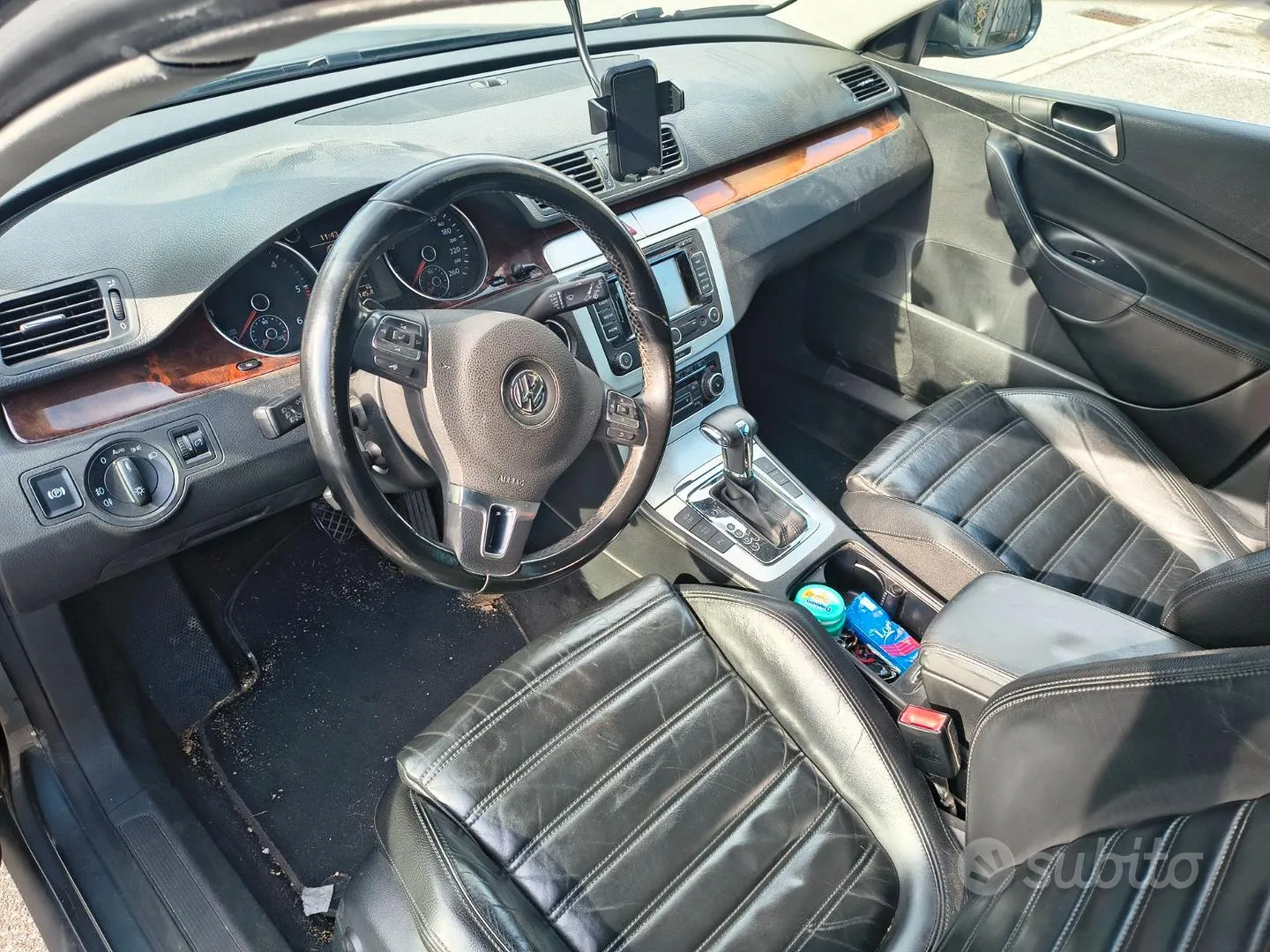 Volkswagen Passat 2009 photo 2
