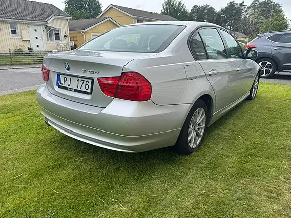 BMW 320D 2011 photo 5