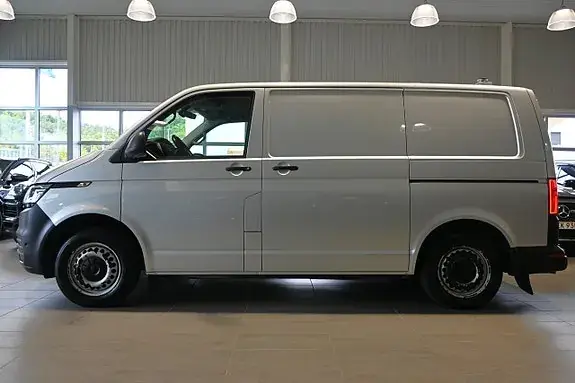 Volkswagen Transporter 2021 photo 2