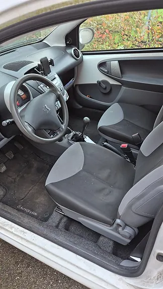 Peugeot 107 2011 photo 5