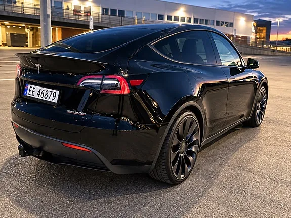 Tesla Model Y 2022 photo 3