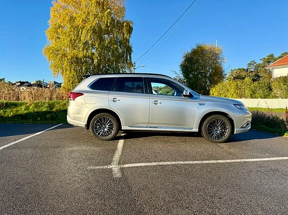 Mitsubishi Outlander 2020 photo 2