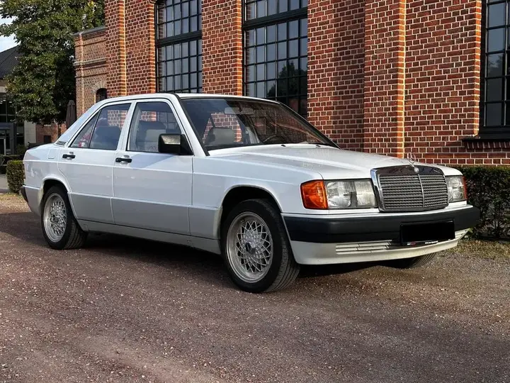 Mercedes-Benz 190E W201