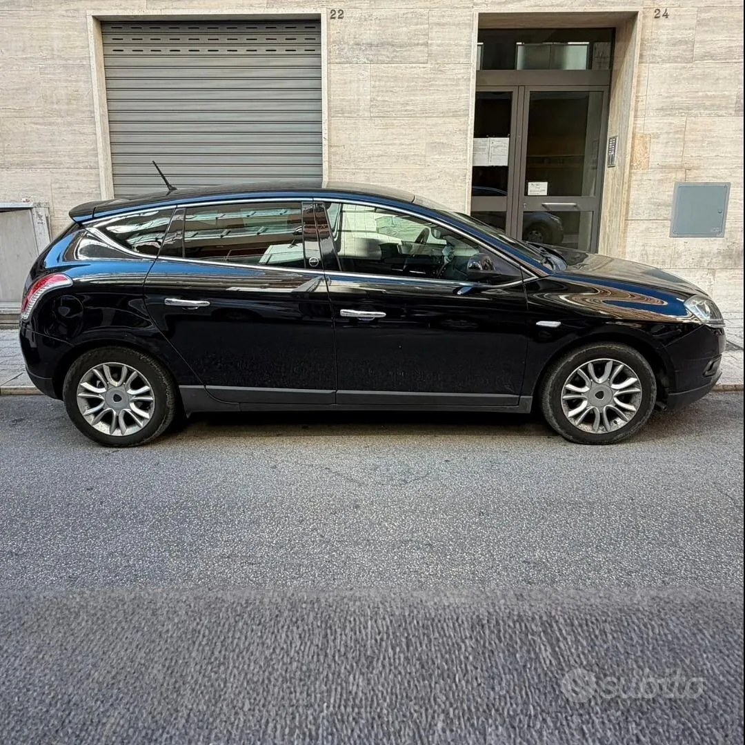 Lancia Delta 2012 photo 4