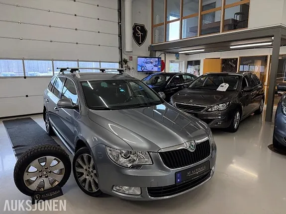 Skoda Superb 2013 photo 2