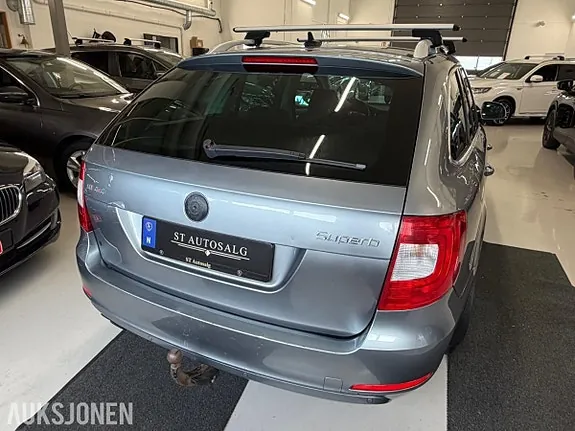 Skoda Superb 2013 photo 5