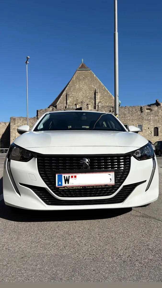 Peugeot 208 2020 photo 2