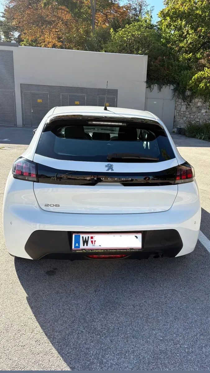 Peugeot 208 2020 photo 3