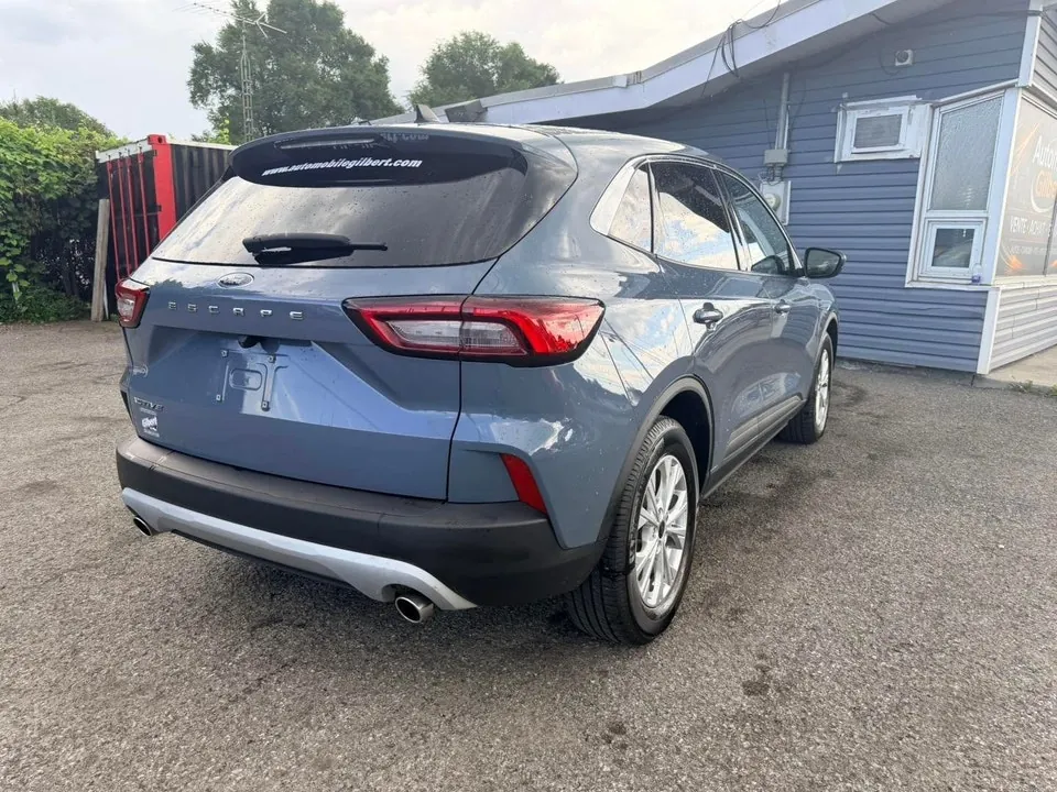 Ford Escape 2023 photo 3
