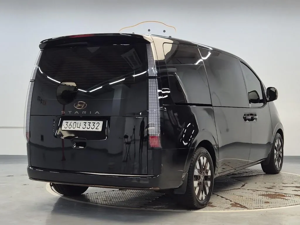 Hyundai Staria 2022 photo 3