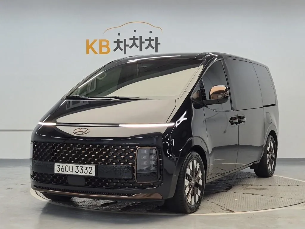 Hyundai Staria
