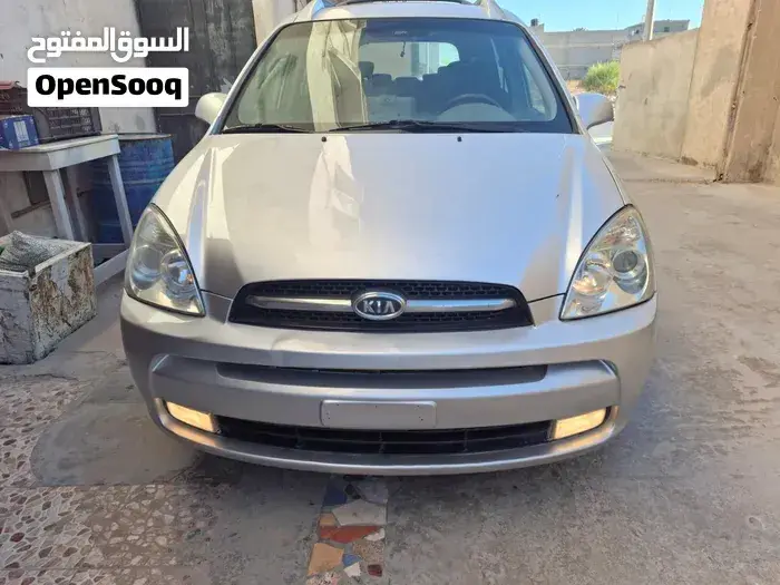 Kia Carens 2008 photo 3