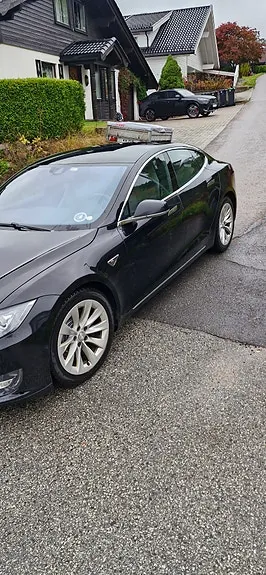 Tesla Model S 2016 photo 2
