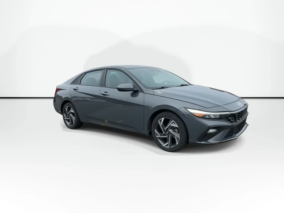 Hyundai Elantra 2025 photo 4