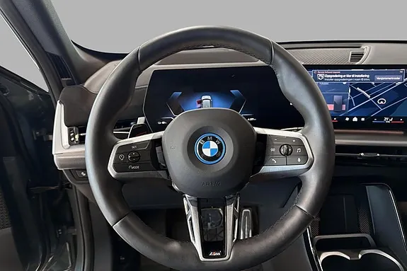 BMW Ix1 2026 photo 2
