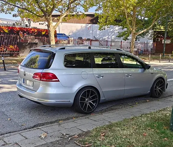 Volkswagen Passat 2011 photo 3