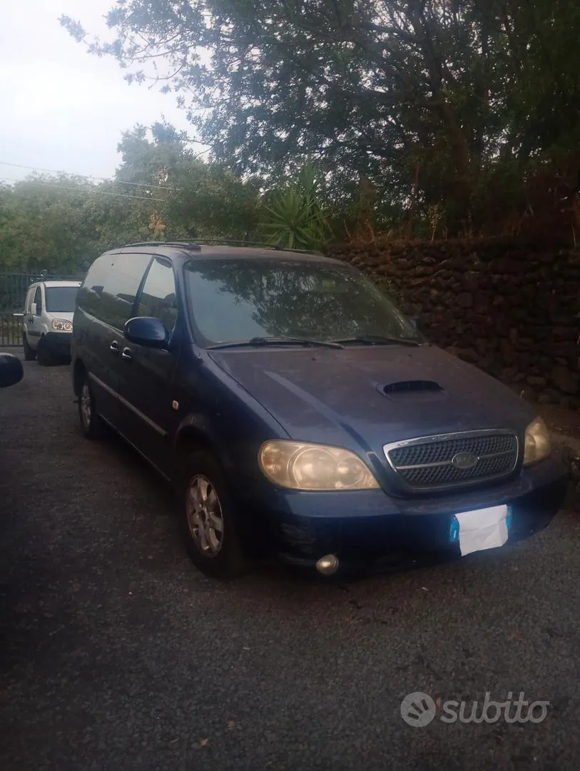 Kia Carnival 2006 photo 2