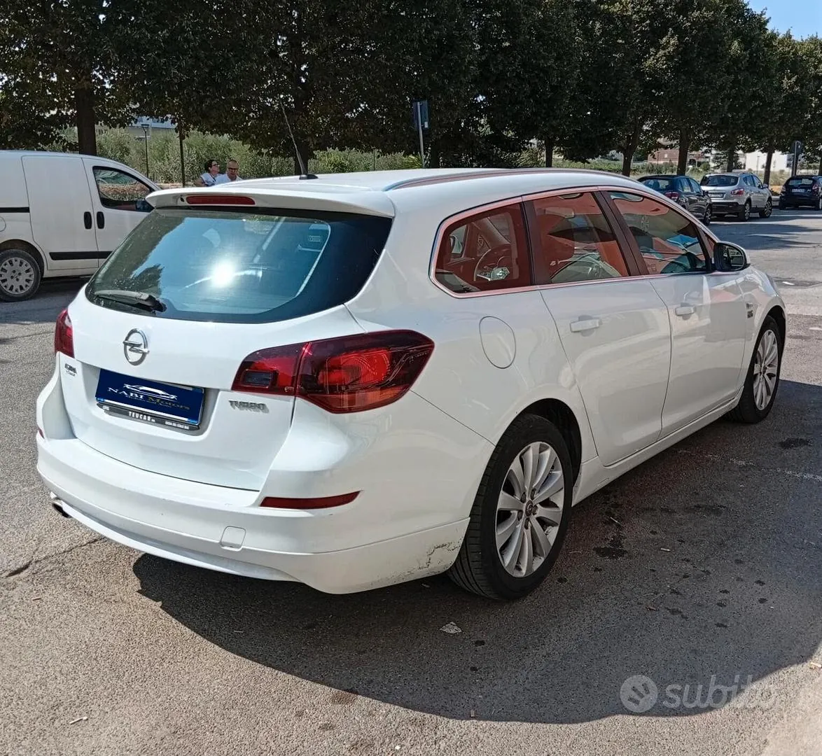 Opel Astra 2012 photo 4