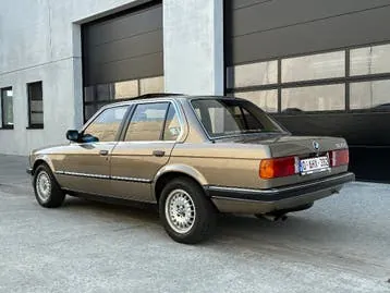 BMW 325E 1986 photo 3
