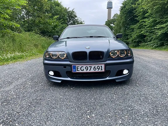 BMW 323I