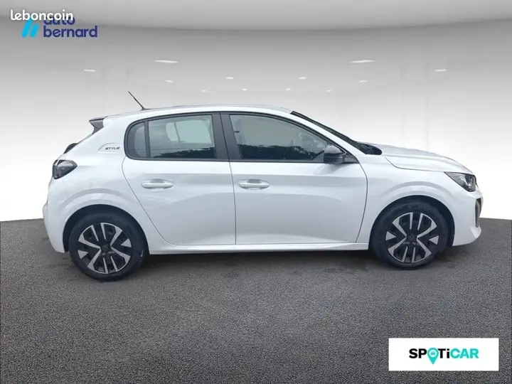 Peugeot 208 2025 photo 4