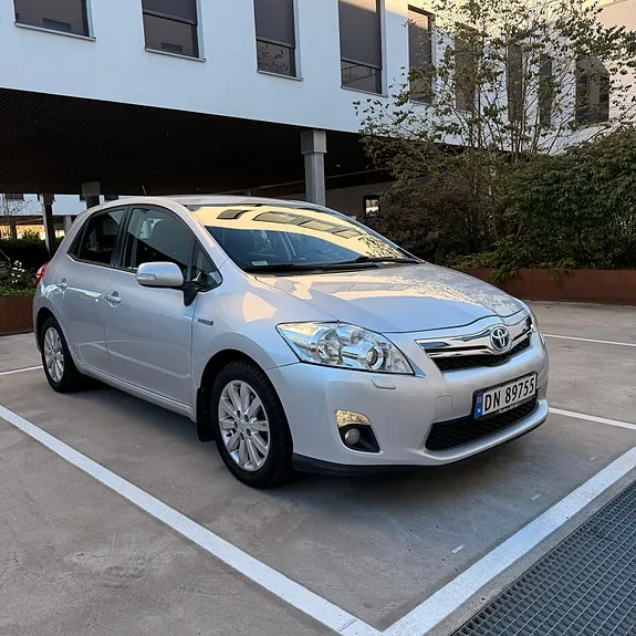 Toyota Auris 2012 photo 4