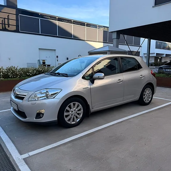 Toyota Auris 2012 photo 3