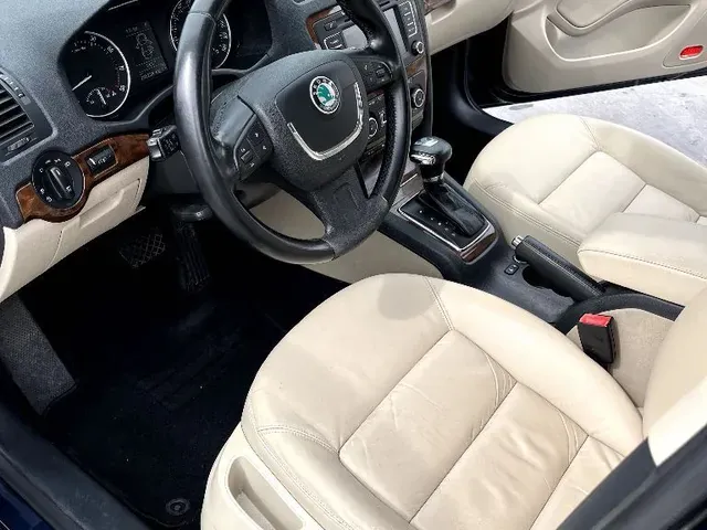 Skoda Octavia 2012 photo 2