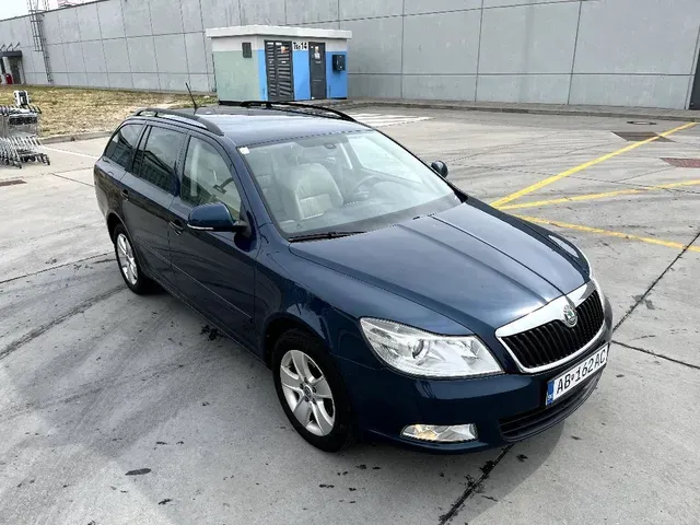Skoda Octavia 2012 photo 4