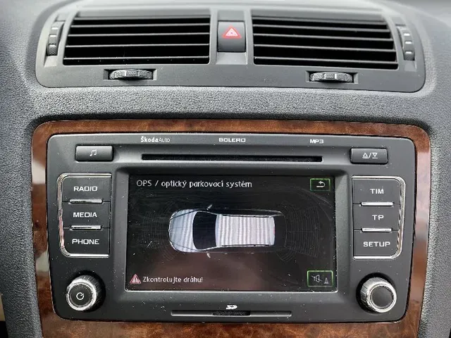 Skoda Octavia 2012 photo 3