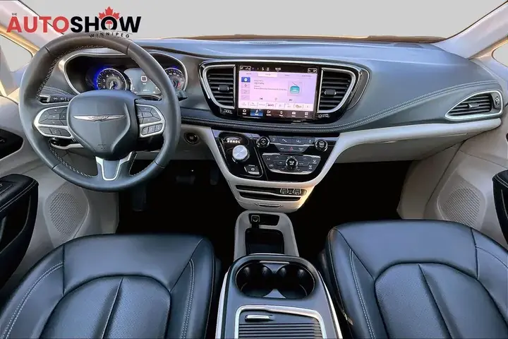 Chrysler Pacifica 2024 photo 4