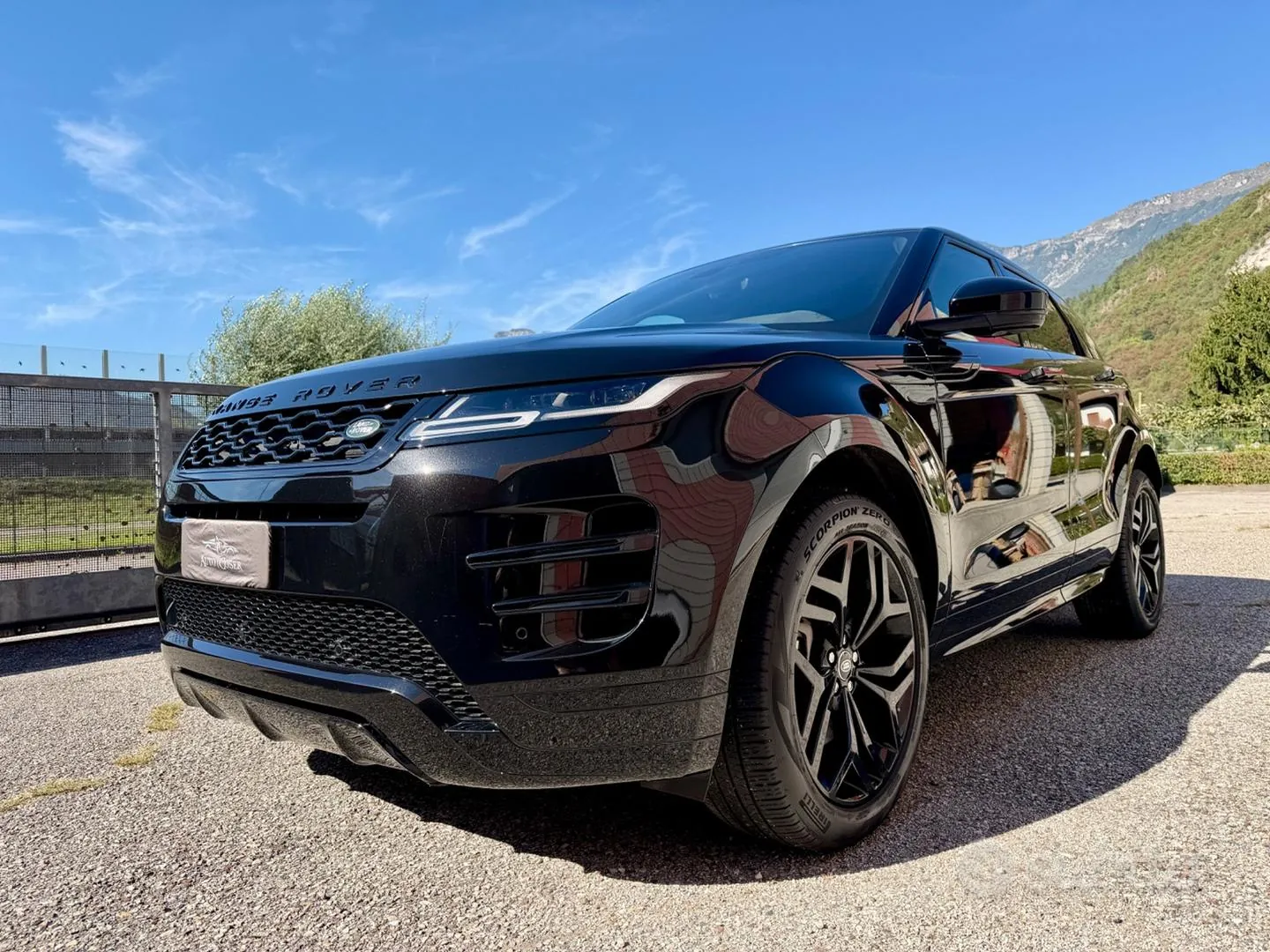 Land Rover Range Rover Evoque 2020 photo 2