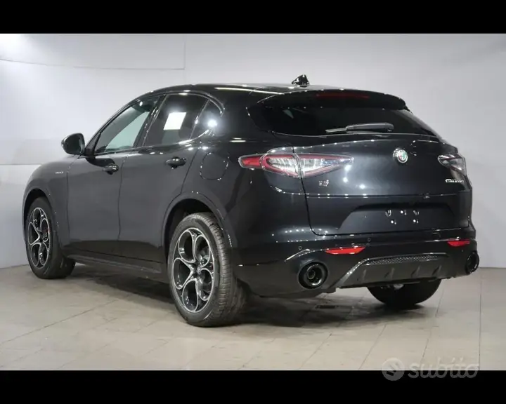 Alfa Romeo Stelvio 2025 photo 3