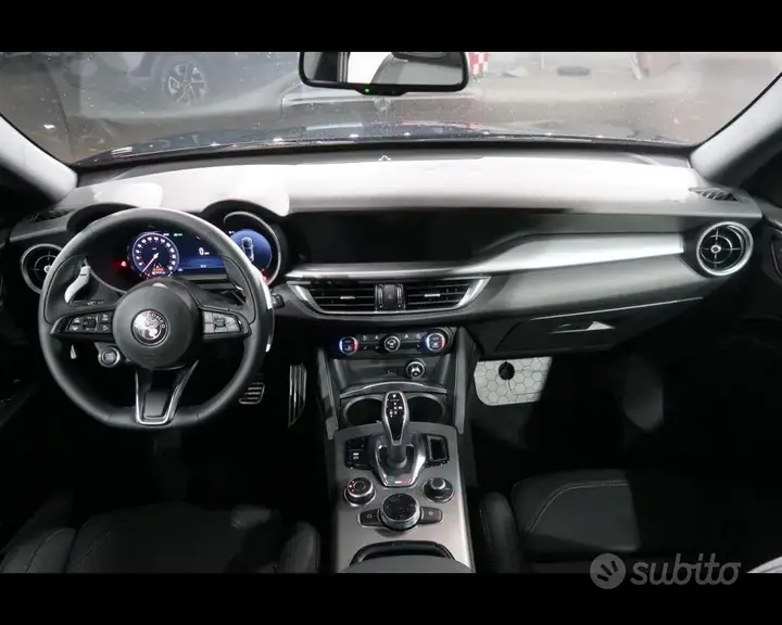 Alfa Romeo Stelvio 2025 photo 5