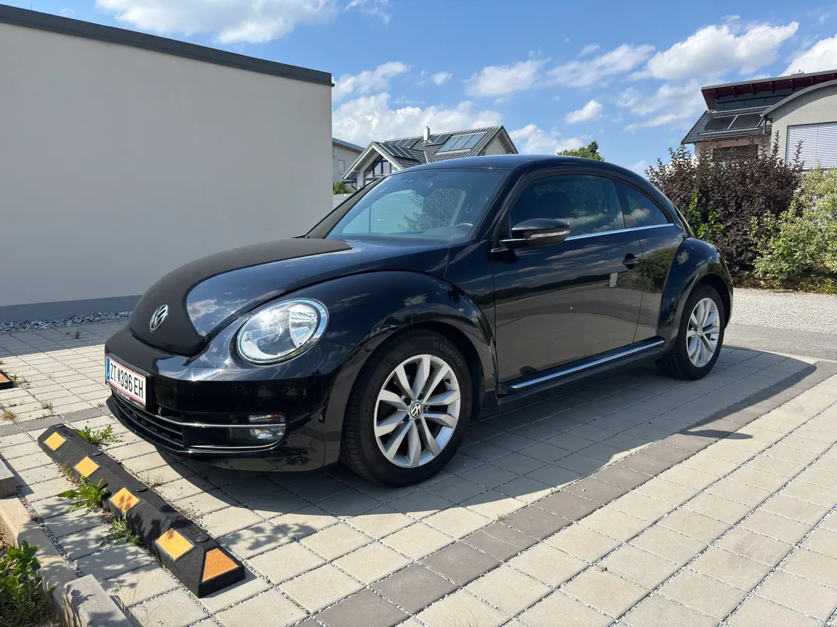 Volkswagen Beetle 2012 photo 2