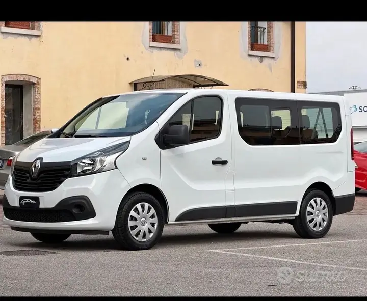 Renault Trafic 2019 photo 3