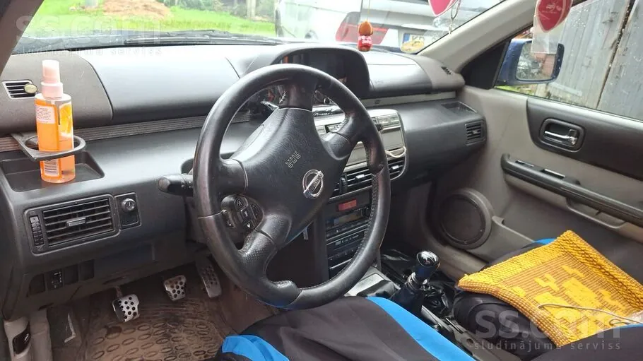Nissan X-Trail 2003 photo 3