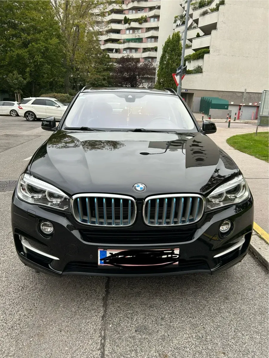 BMW X5 2018 photo 2