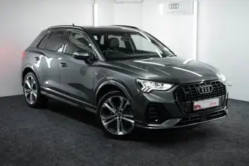Audi Q3 2021 photo 2