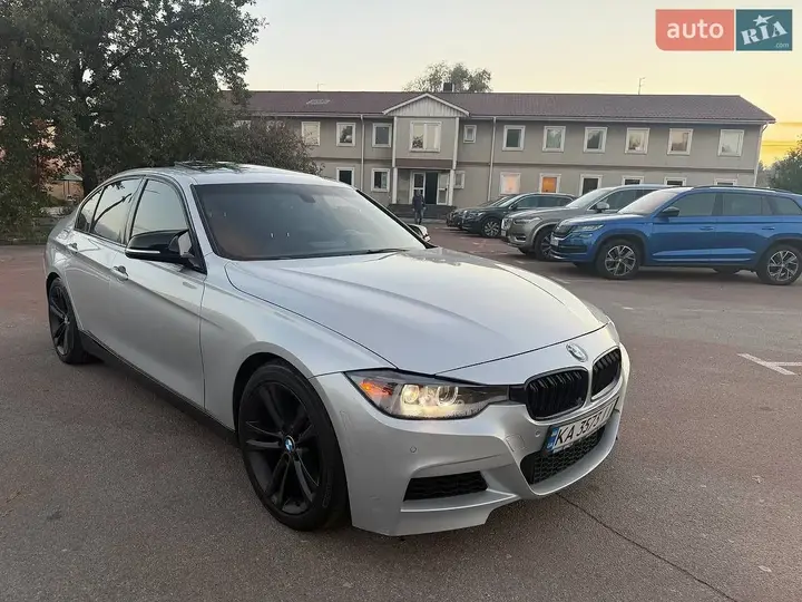 BMW 3 Series 2013 photo 2
