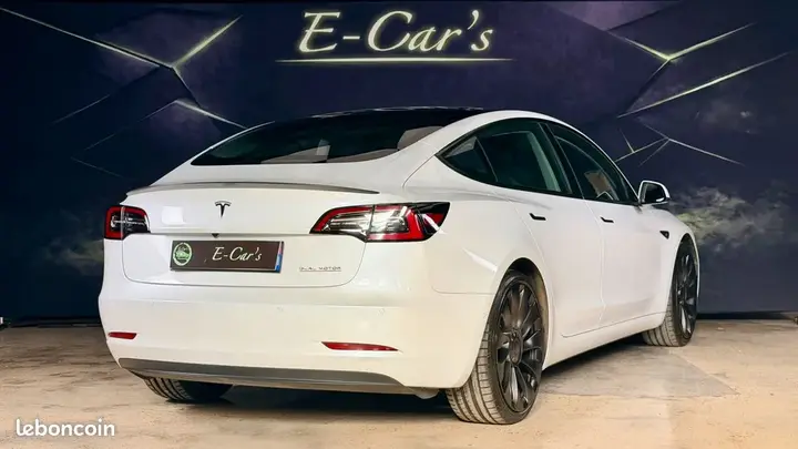 Tesla Model 3 2022 photo 5