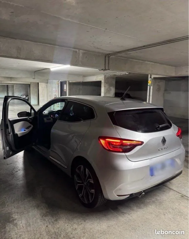 Renault Clio 2019 photo 2