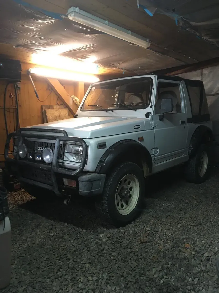 Suzuki Samurai 1989 photo 2